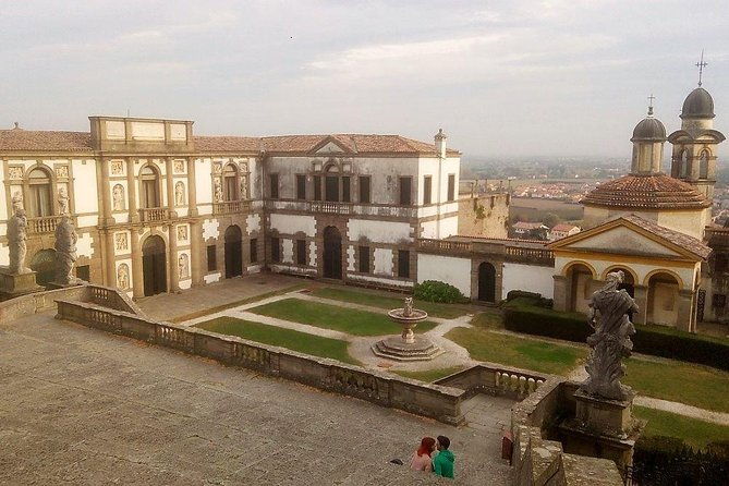 medieval-castles-walled-towns-renaissance-villas-ceramic-south-euganean-hills