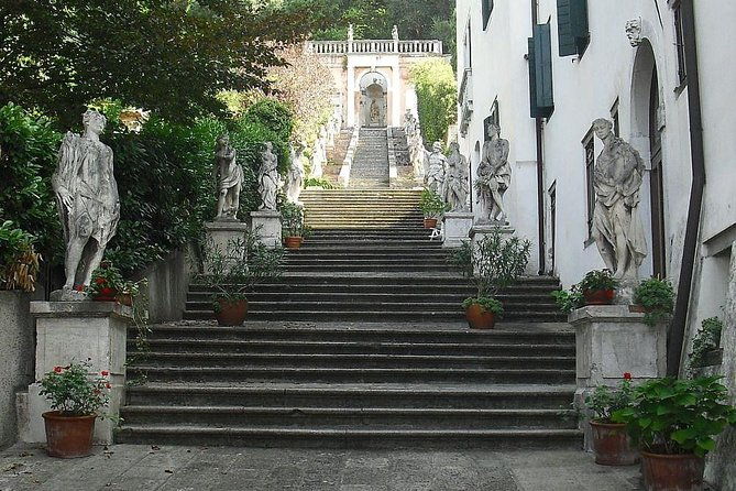 medieval-castles-walled-towns-renaissance-villas-ceramic-south-euganean-hills