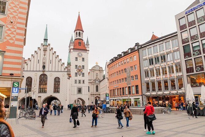 Medieval city tour with night watchman in Munich in German - The Charm of a Night Tour with a Real Night Watchman