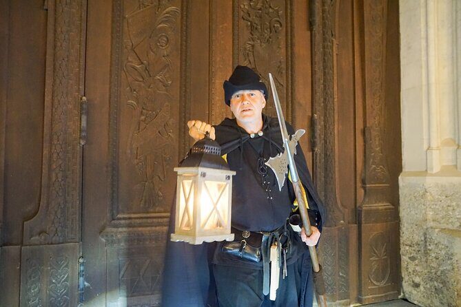 Medieval city tour with night watchman in Munich in German - The Value of a Medieval Night Walk