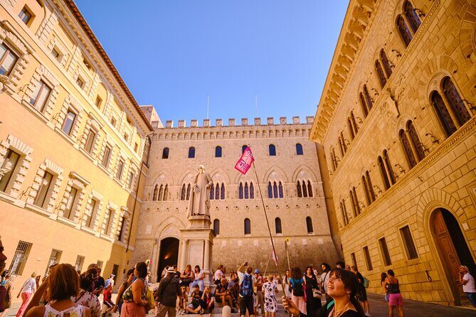 Medieval Gems of Tuscany: Siena, San Gimignano and Monteriggioni - San Gimignano: The Towering Medieval Village
