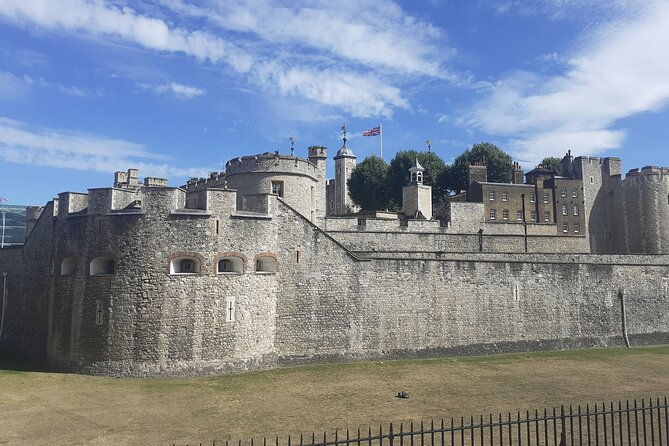 medieval-history-walking-tour-from-the-tower-of-london