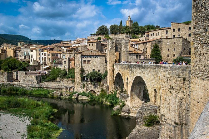 medieval-three-villages-small-group-day-trip-from-barcelona