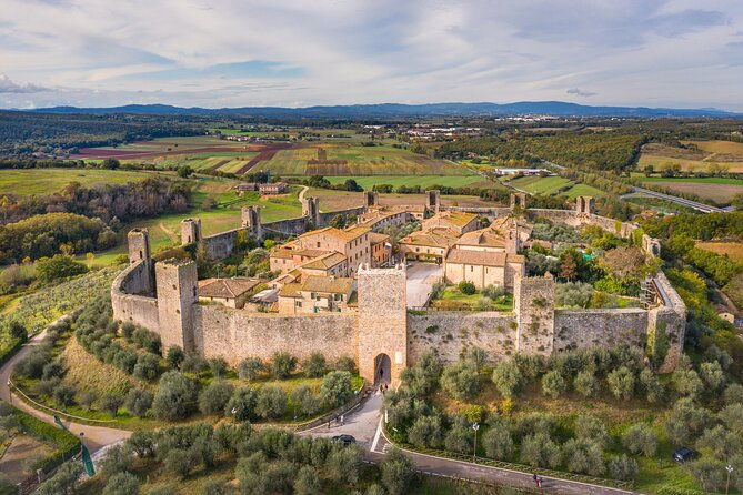 medieval-tour-in-monteriggioni-and-val-dorcia-from-florence