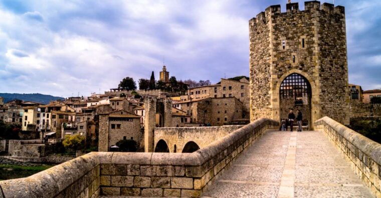 medieval-towns-of-catalonia-full-day-car-trip-from-barcelona