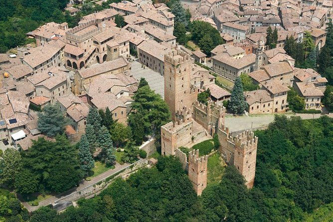 medieval-villages-tour-cremona-stradivaris-town-from-milan