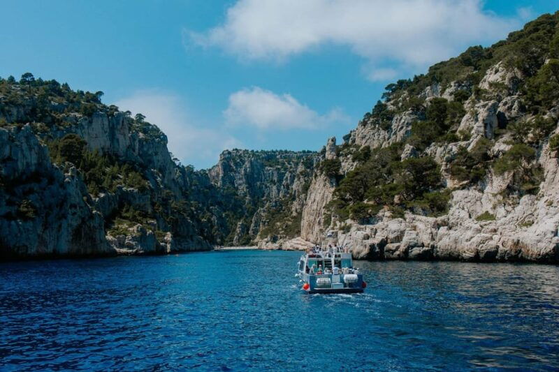 mediterranean-dream-cassis-calanques-boat-wine-tasting