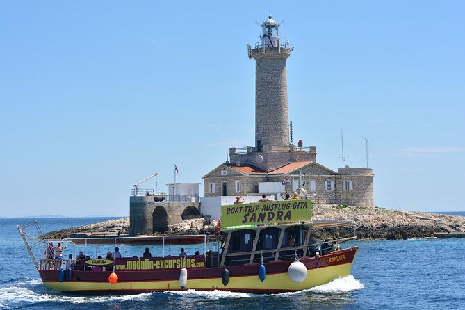 medulin-kamenjak-boat-tour-with-lunch-and-drinks-on-sandra-boat