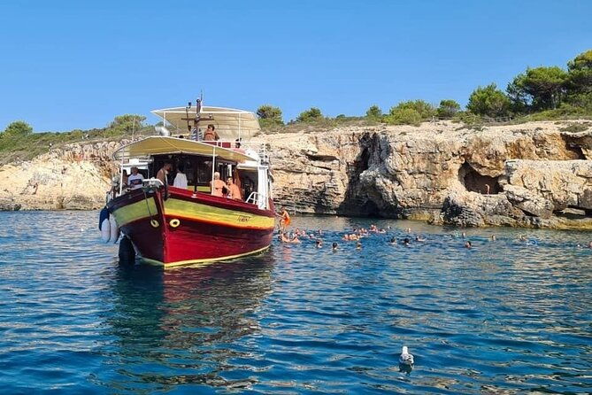 medulin-kamenjak-boat-tour-with-lunch-and-drinks-on-sandra-boat
