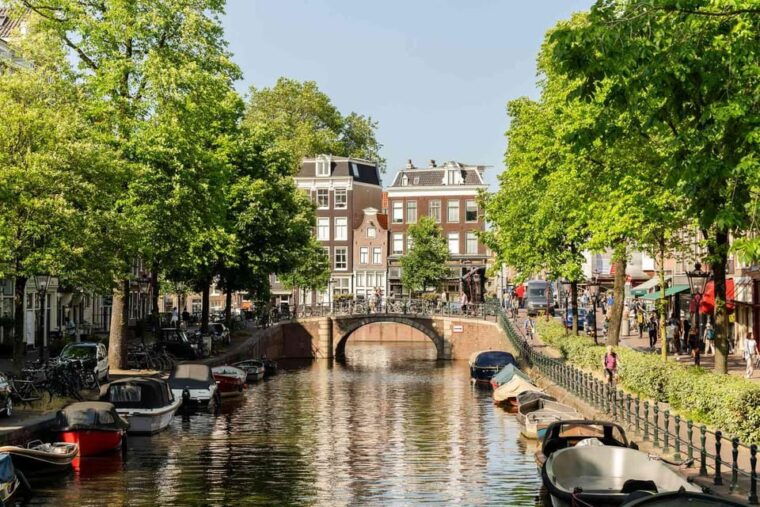 meet-all-popular-attractions-in-amsterdam