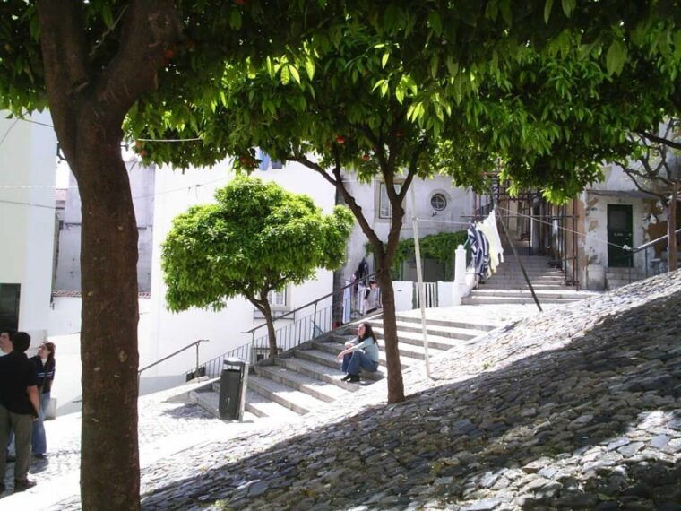 meet-old-lisbon-with-a-fado-tour-guide