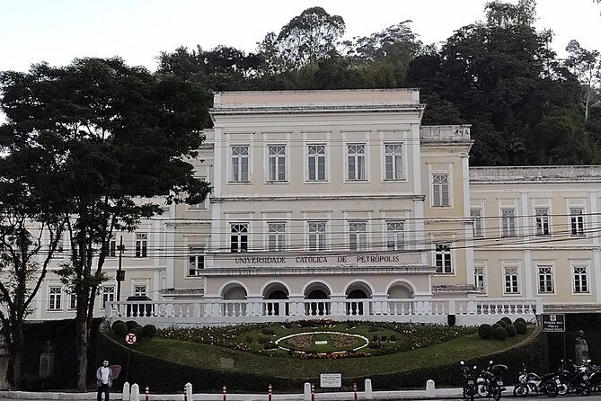 meet-the-most-famous-imperial-mountain-of-rio-petropolis