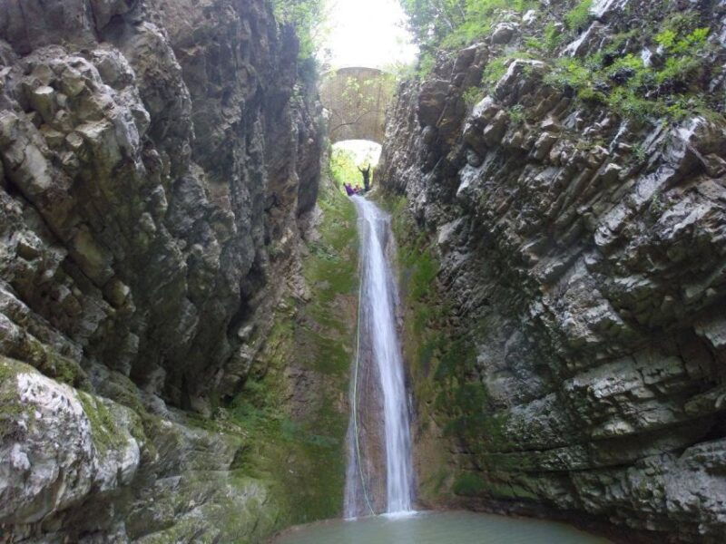 megalo-papingo-canyoning-with-rappel-section-b