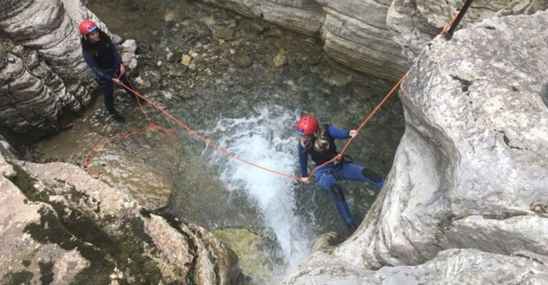 megalo-papingo-canyoning-with-rappel-section-b