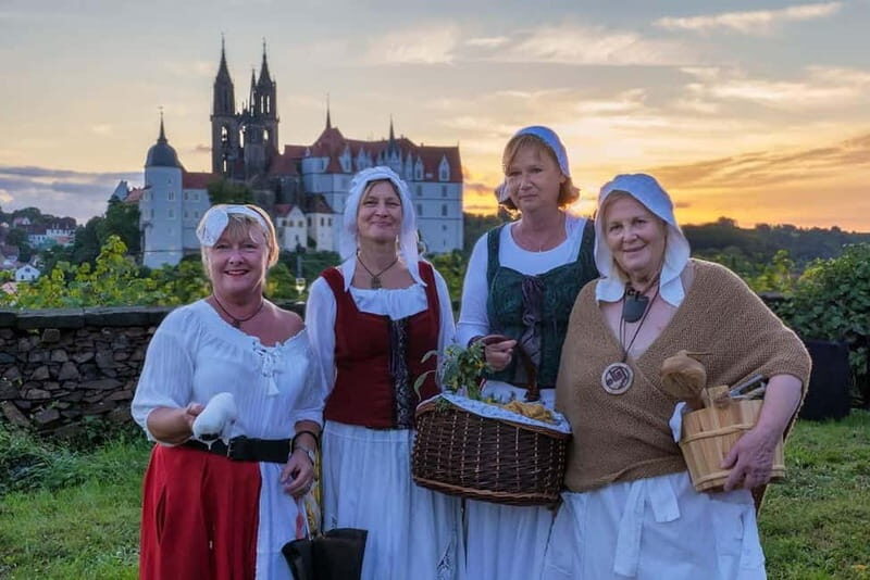 Meissen: Clean facts  on the road with the bathmaid - Key Points