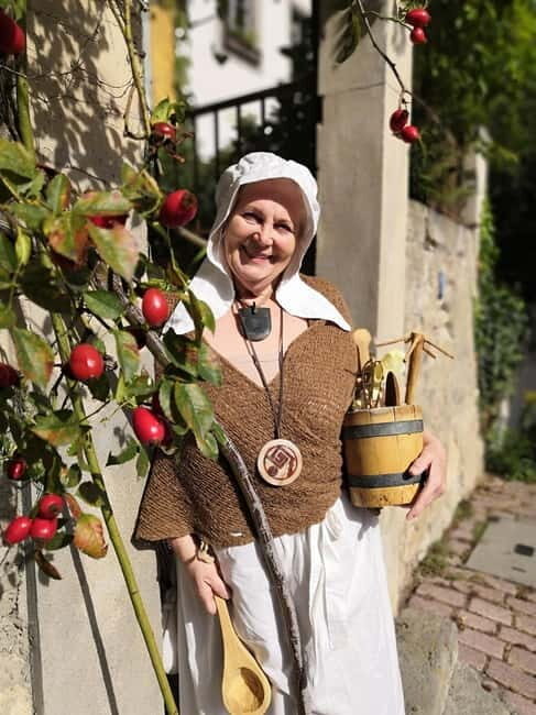 Meissen: Clean facts  on the road with the bathmaid - Exploring the Medieval Secrets of Meissen