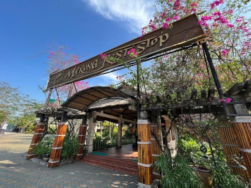 MeKong Delta Tour 1 Day - Cruising the Tien River: Islets, Fish Farms, and Bridges