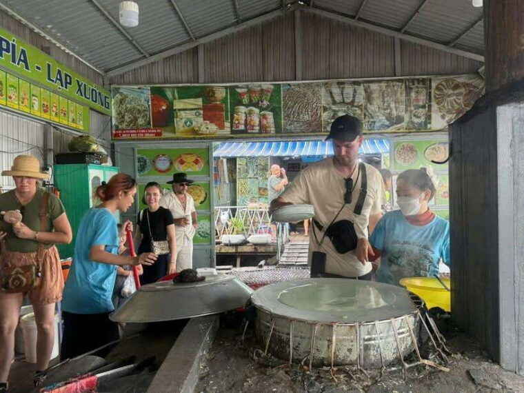 mekong-delta-tour-cai-rang-floating-market-2-days-1-night-7