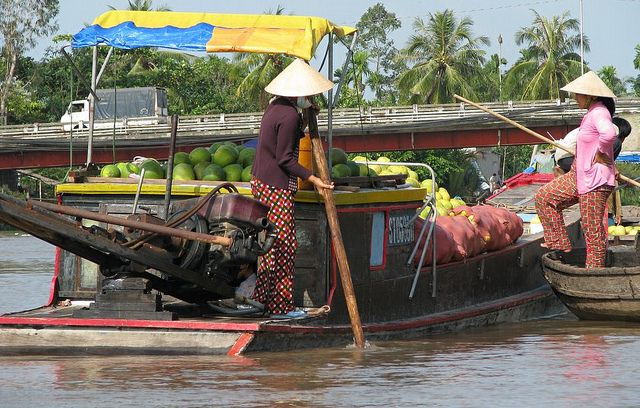 mekong-tour-cai-be-can-tho-floating-market-2-days