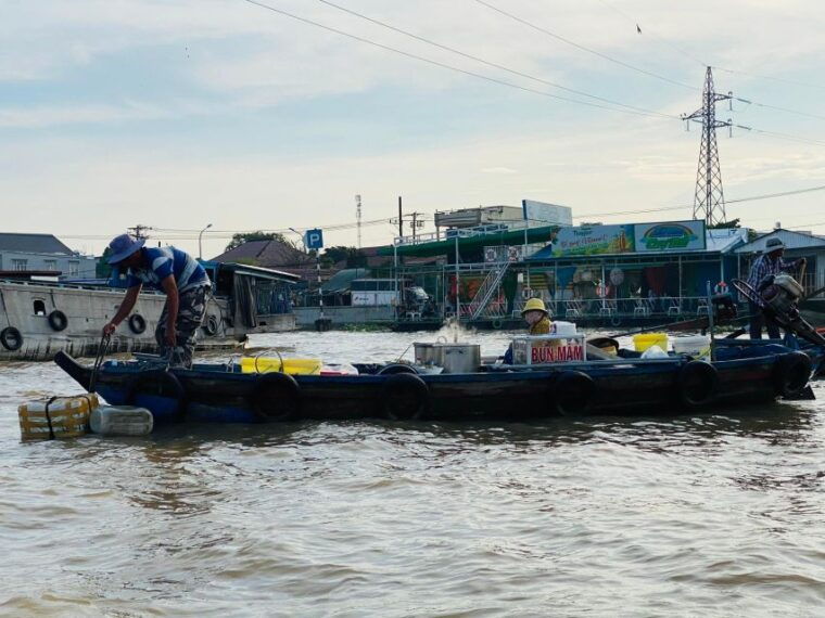 mekong-tour-cai-be-can-tho-floating-market-2-days