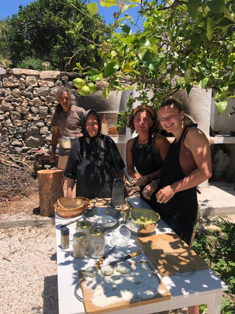 melanes-naxos-perivoli-farm-cooking-class-with-wood-fire