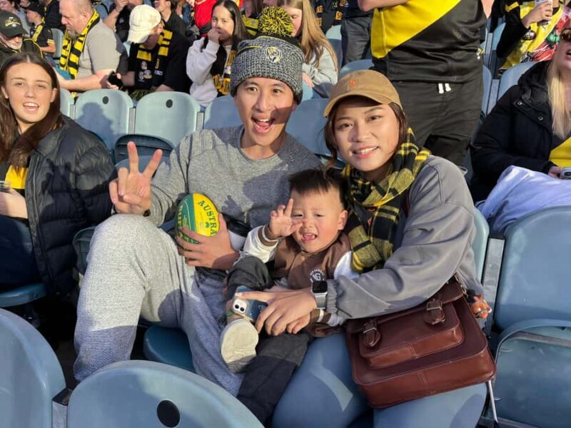 Melbourne: Aussie Rules Football Match & Sports Walking Tour - An Up-Close Look at the Melbourne Sports Walking & Footy Tour