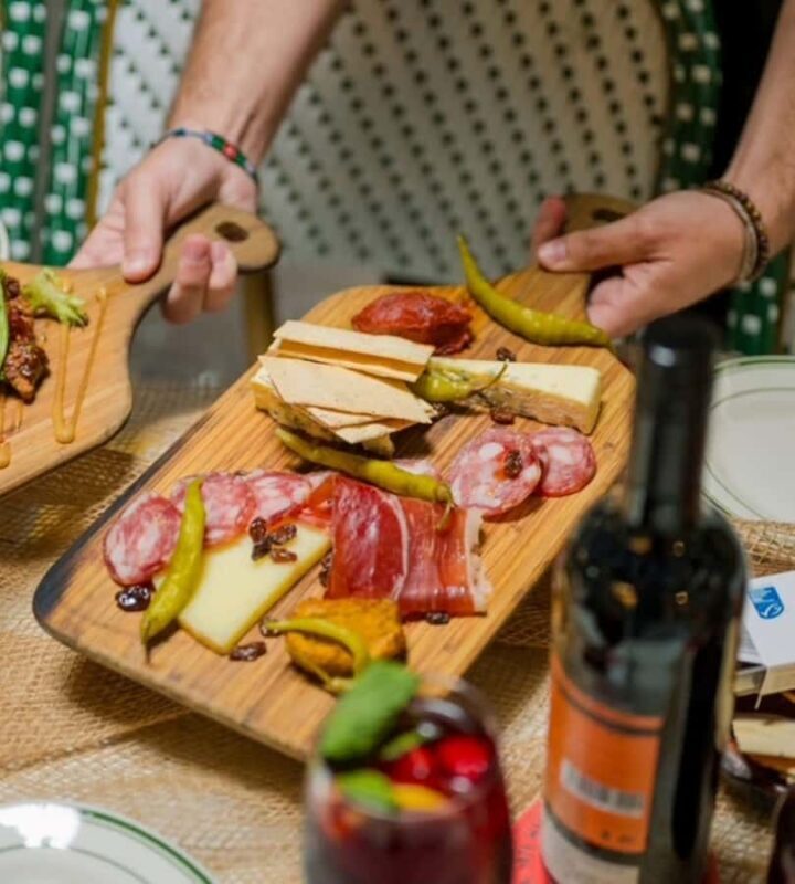 Melbourne: Bottomless Sangria & Tapas on Degraves Street - FAQ