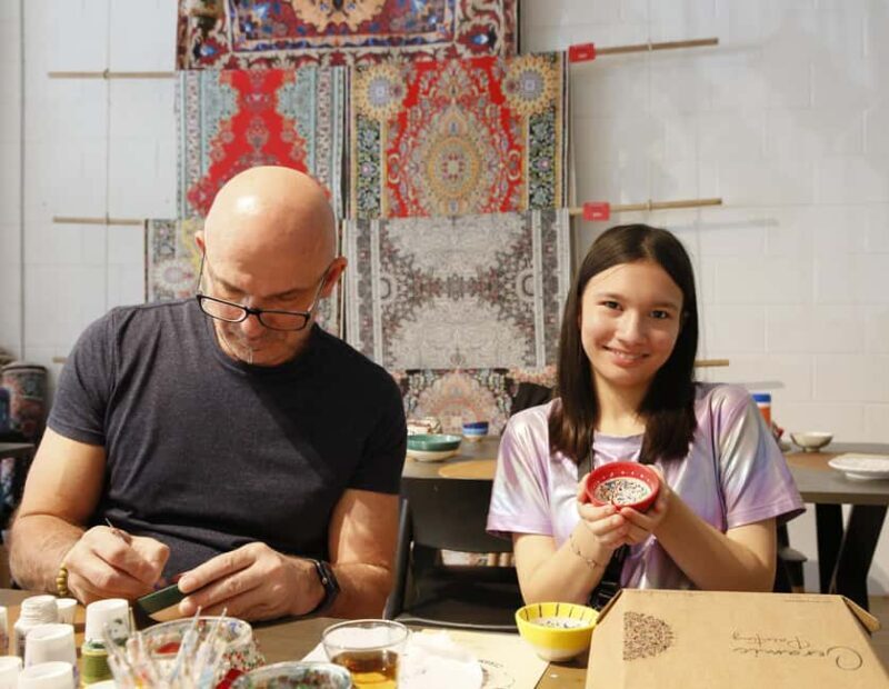 Melbourne: Ceramic Plates & Bowls Paint and Sip Classes - FAQs
