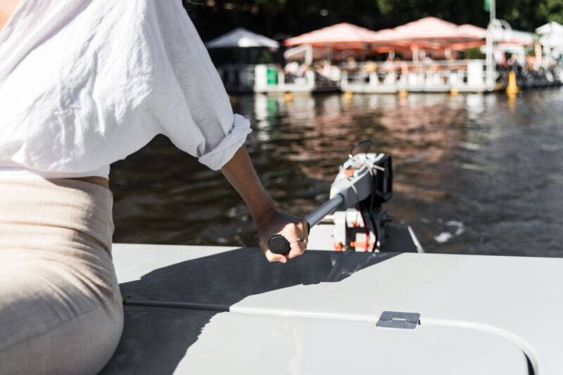 Melbourne: Electric Picnic Boat Rental on the Yarra River - Exploring Melbourne from the Water: What to Expect