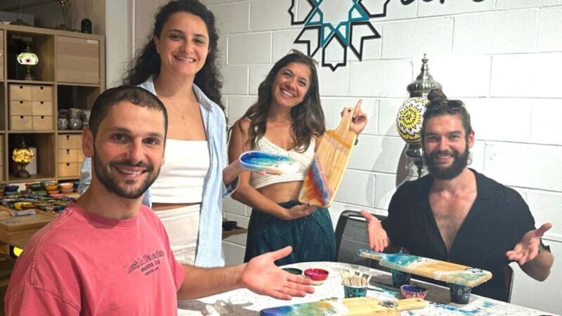 Melbourne: Resin Art Classes - Cheeseboard & Coasters - Key Points