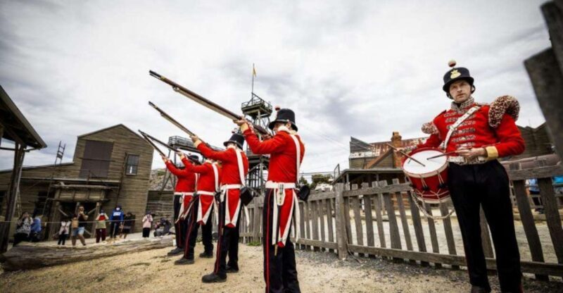 Melbourne: Sovereign Hill, Eureka Centre & Melbourne Skydeck - Exploring Ballarats Treasures: Botanical Gardens & Lake Wendouree