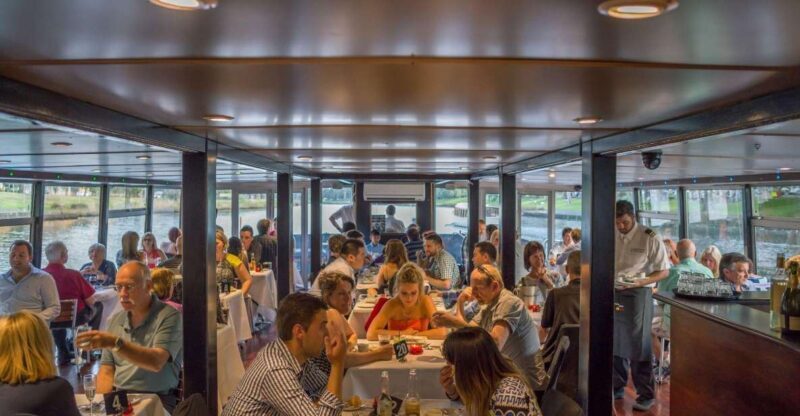 Melbourne: Spirit Of Melbourne Yarra River Lunch Cruise - What You Can Expect from the Yarra River Lunch Cruise