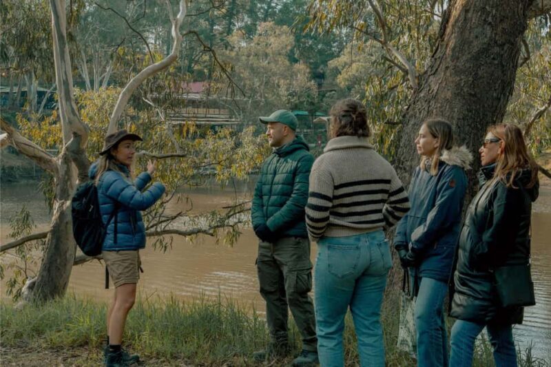Melbourne Tour: Walk the Yarra & Historic Boathouse Lunch - Key Points