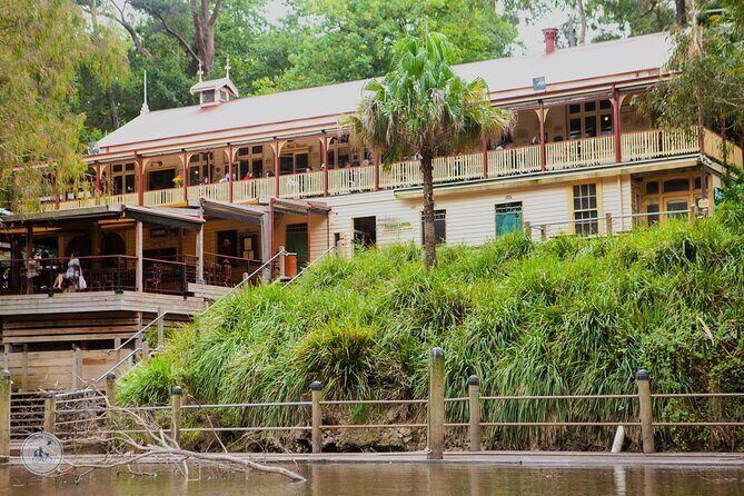 Melbourne Tours Walk the Yarra & Historic Boathouse Lunch - FAQ
