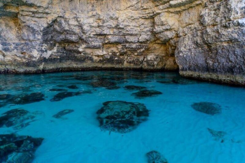mellieha-boat-ride-around-comino-caves-blue-lagoon