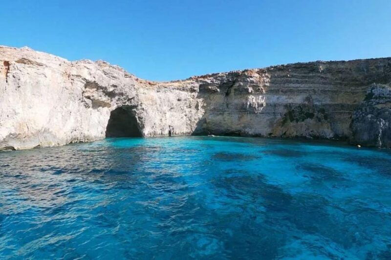 mellieha-boat-ride-around-comino-caves-blue-lagoon