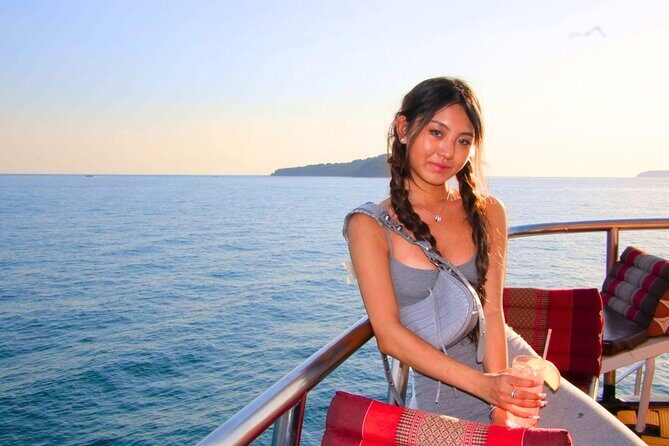 Melody Sunset Dinner Cruise - Key Points