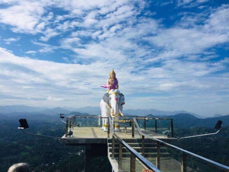 memorable-tuk-tuk-city-tour-of-kandy