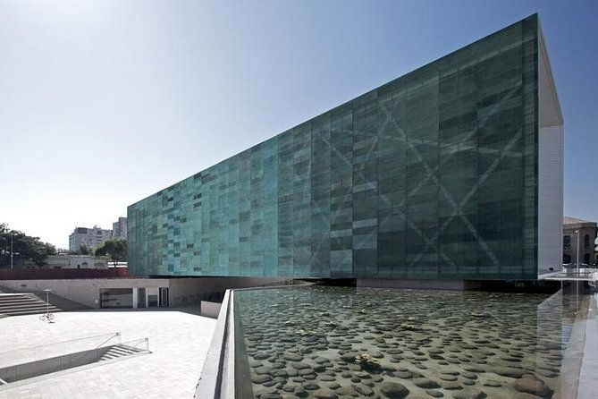 memory-museum-walking-tour