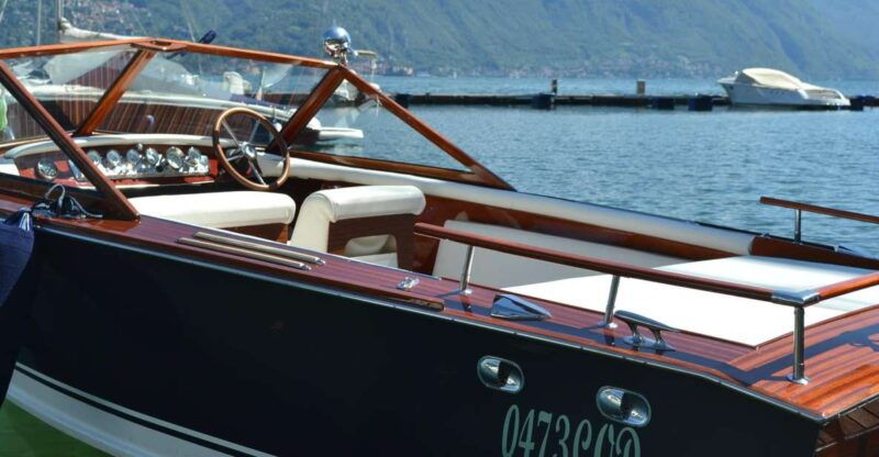 menaggio-villas-of-central-lake-como-private-boat-tour