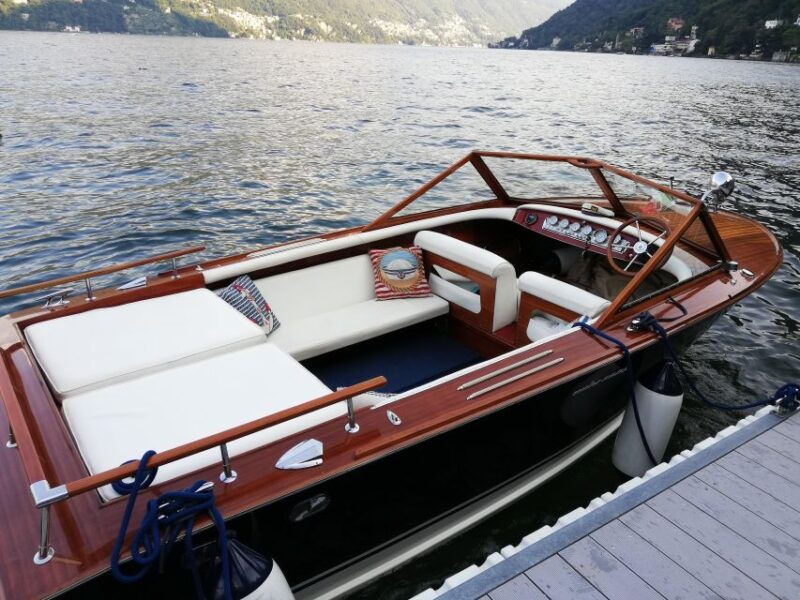 menaggio-villas-of-central-lake-como-private-boat-tour