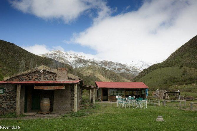 mendoza-trekking-tour-in-the-cordon-del-plata-with-argentine-asado-lunch