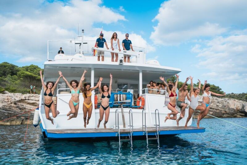 menorca-half-day-beach-exploration-boat-trip