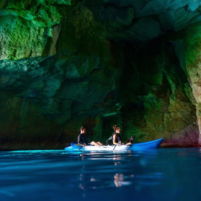 menorca-kayak-cave-route-photo-session