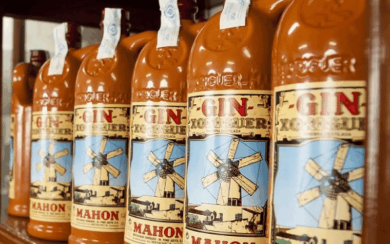 menorca-mahon-guided-walking-tour-with-history-tastings-2