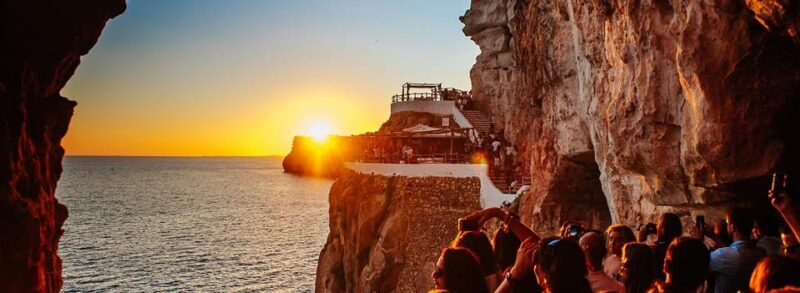 menorca-minibus-tour-with-wine-and-cheese-tasting