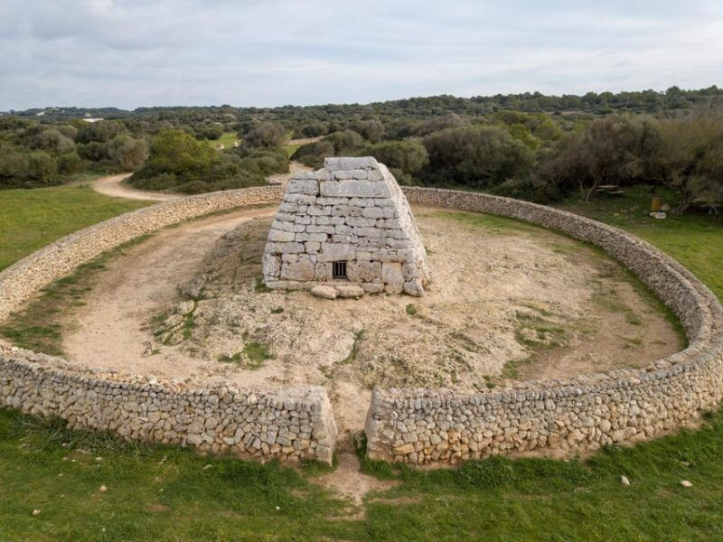 menorca-naveta-des-tudons-burial-monument-ticket-entrance