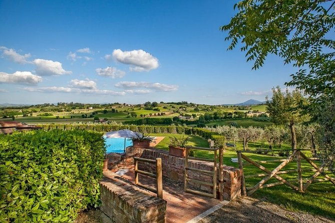 menu-with-a-view-in-the-enchantment-of-the-tuscan-hills-2