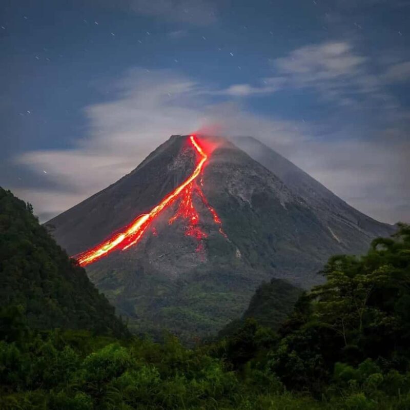 Merapi Sunrise & Lava Viewpoint Hiking Tour - Key Points