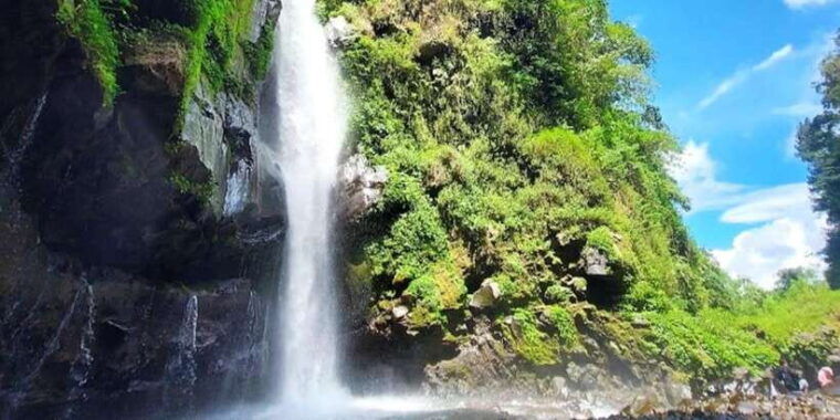 merapi-volcano-4wd-jeep-tour-and-kedung-kayang-waterfall